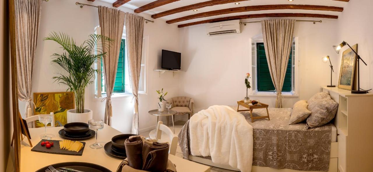 Charming Old Town Apartment Pjaca Split Bagian luar foto