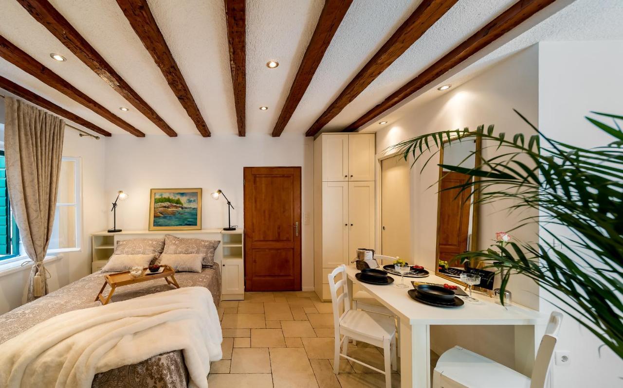 Charming Old Town Apartment Pjaca Split Bagian luar foto