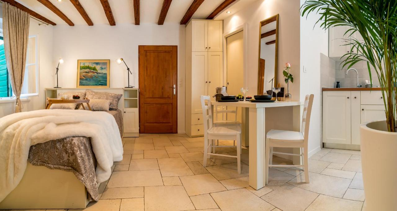 Charming Old Town Apartment Pjaca Split Bagian luar foto