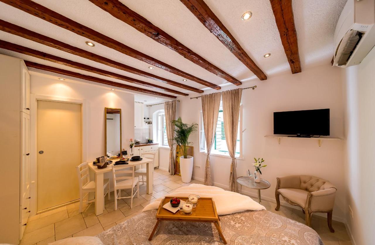Charming Old Town Apartment Pjaca Split Bagian luar foto