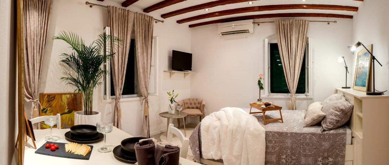 Charming Old Town Apartment Pjaca Split Bagian luar foto