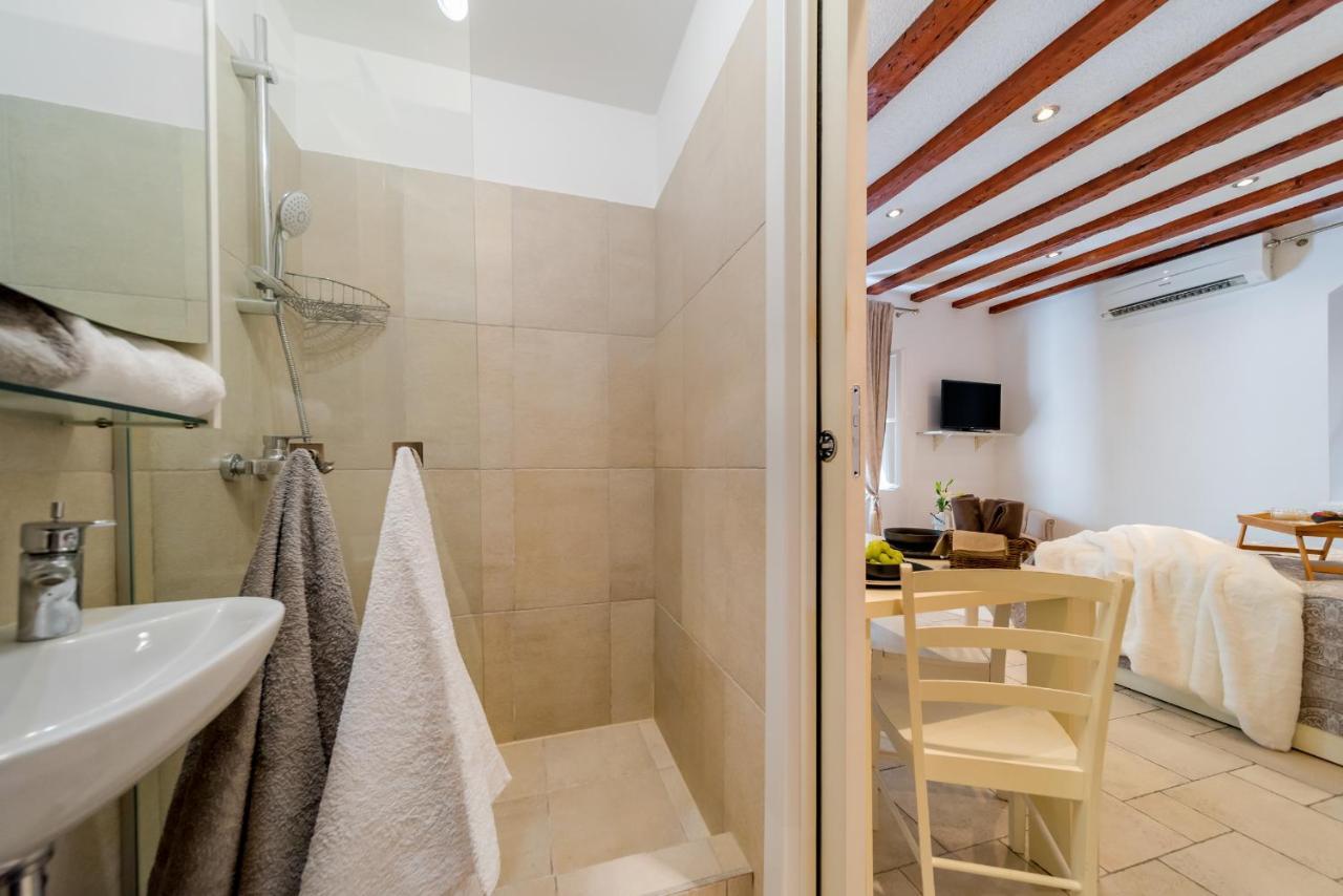 Charming Old Town Apartment Pjaca Split Bagian luar foto