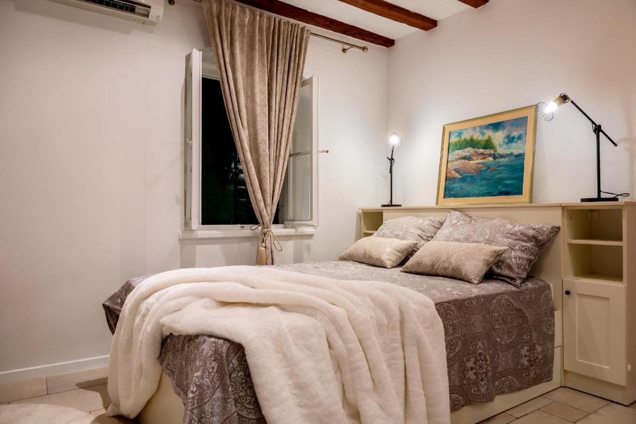 Charming Old Town Apartment Pjaca Split Bagian luar foto